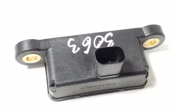 BMW 1 E82 E88 ABS wheel speed sensor 6850374