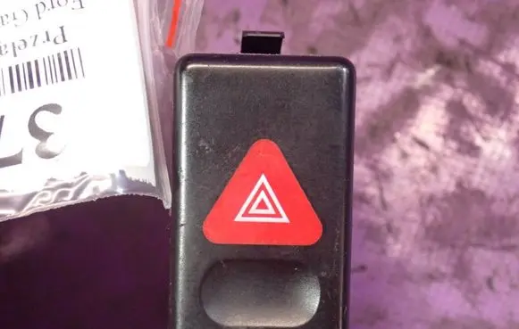 Ford Galaxy Hazard light switch 