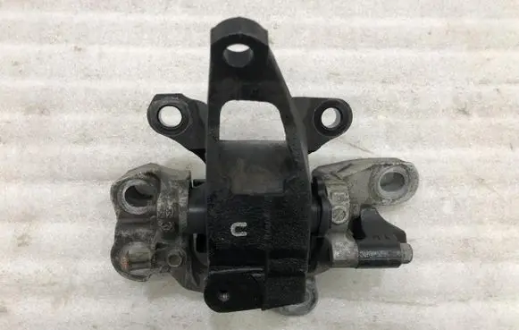 Mazda 6 Engine mount vacuum valve 