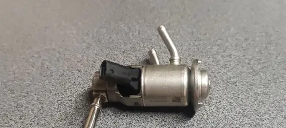 Mercedes-Benz GLE W167 AdBlue injector A0004901613