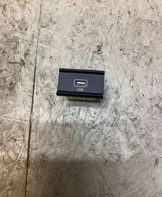KIA Sportage USB socket connector 96120D9600 QL5F1111141909