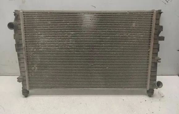 Ford Mondeo MK I Coolant radiator