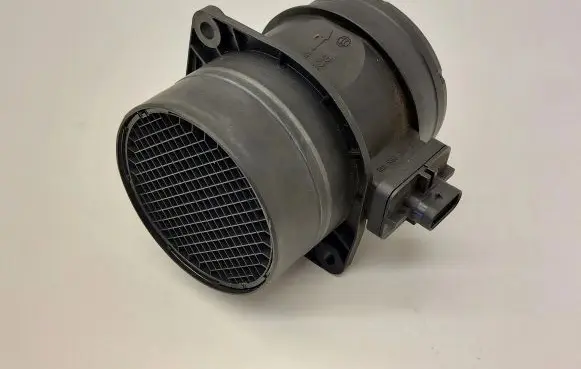 Volkswagen PASSAT B8 Mass air flow meter 03L906461A