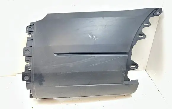 Rear bumper corner part panel trim