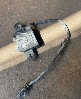 Volvo XC60 Engine bonnet/hood lock/catch 31402800 14W182