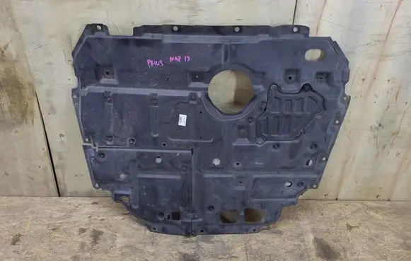 Toyota Prius+ (ZVW40) Engine splash shield/under tray 5141076013