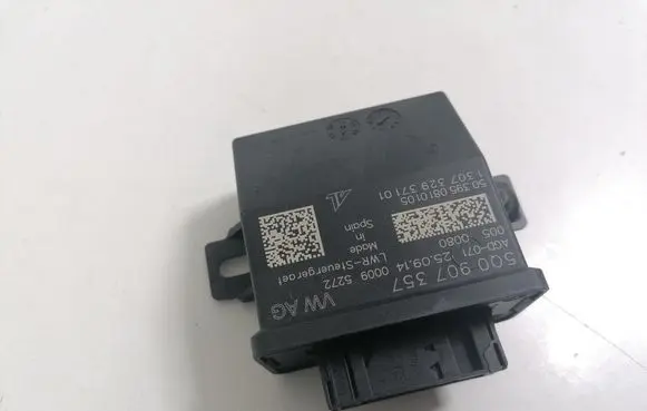 Volkswagen PASSAT B8 Light module LCM 5Q0907357