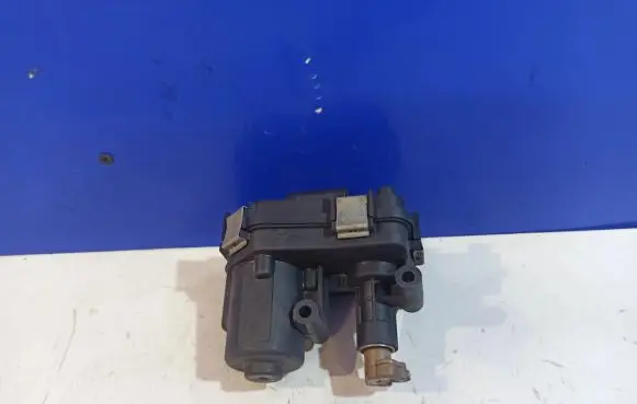 Saab 9-3 Ver1 Intake manifold valve actuator/motor 55229190 93191642