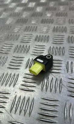 Lexus IS III XE30 Airbag deployment crash/impact sensor 8983153020