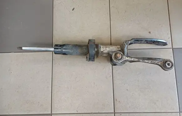 Volkswagen Touareg I Front shock absorber/damper 7L6412022M