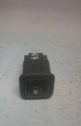 Volkswagen PASSAT B5 Fuel tank opening switch 3B0959633A