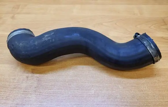 Volvo V70 Intercooler hose/pipe 30766441
