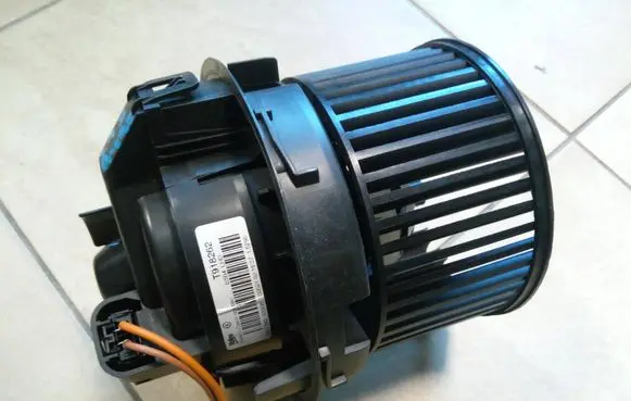 Toyota Aygo AB40 Heater fan/blower T918262 NE69256