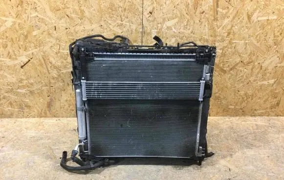 Land Rover Range Rover Sport L494 Electric radiator cooling fan LR048175 Cpla8c607bh cpla8d010aa