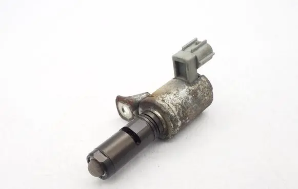 Ford Fiesta Camshaft vanos timing valve CN1G6L713BB