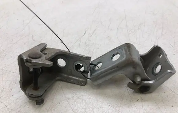 Rear door hinge set