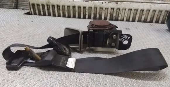 Chrysler Voyager Front seatbelt P0TR441L5AB