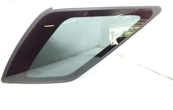 KIA Sorento Rear side window