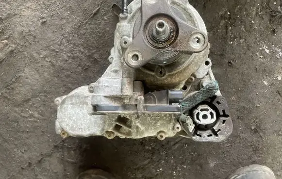 BMW 6 F12 F13 Gearbox transfer box case 76997820