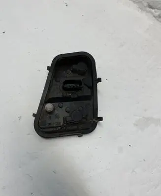 Volkswagen Touareg I Tail light bulb cover holder 7L6945358