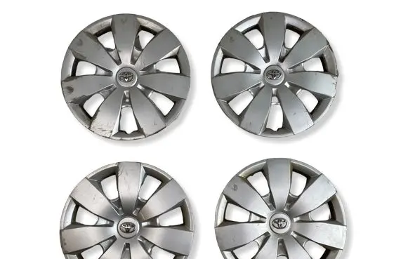 Toyota Auris 150 R16 wheel hub/cap/trim 4260202230