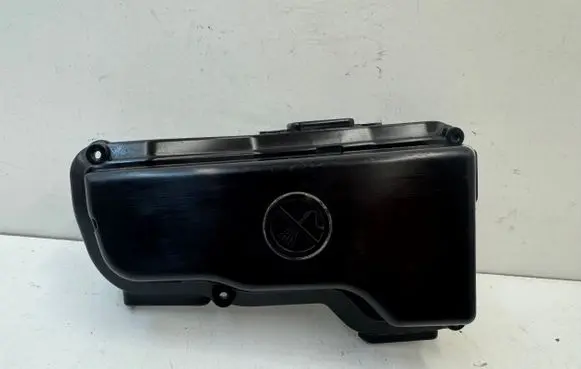 BMW 5 F10 F11 Fuse box cover 7555155