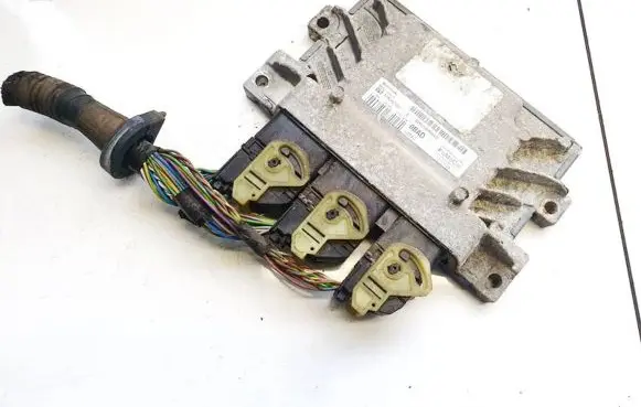 Ford Focus Engine control unit/module bv6112a650cd bv61-12a650-cd