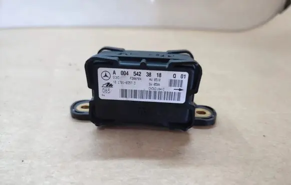Mercedes-Benz ML W164 ESP acceleration yaw rate sensor A0045423818