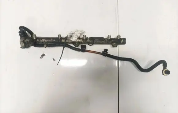 Mercedes-Benz A W168 Fuel main line pipe 0445214005