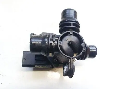 Mercedes-Benz EQB Engine coolant pipe/hose a0009061313 a0005061400