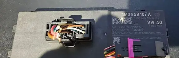 Audi Q7 4M Tailgate/trunk control unit/module brak