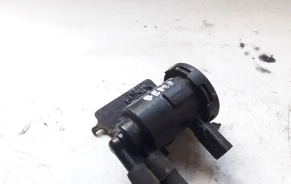 Chrysler Voyager Vacuum valve 