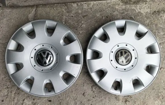 Volkswagen Touran I R15 wheel hub/cap/trim 1T0601147