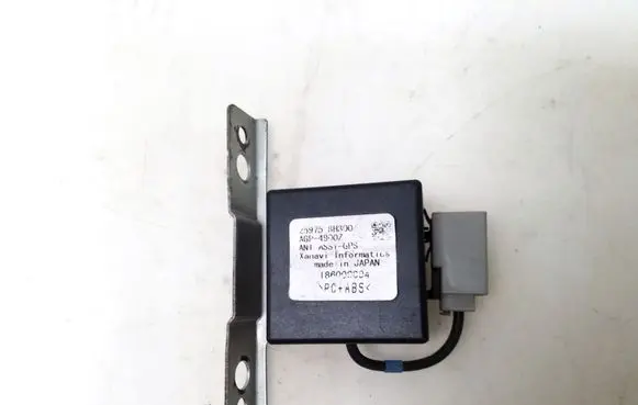 Nissan X-Trail T30 Aerial antenna amplifier 259758H300