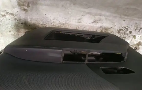 Mazda 5 Front door card panel trim