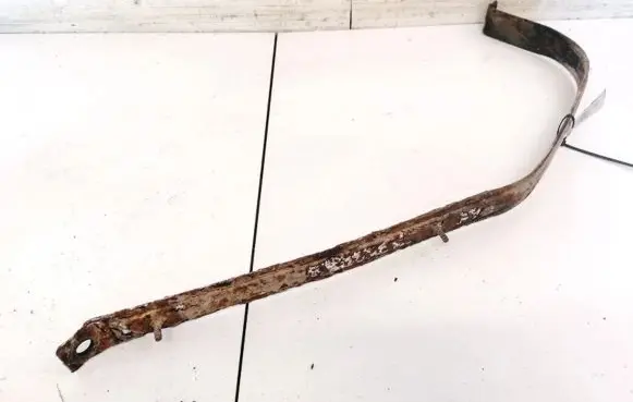 Fuel tank mounting bracket
