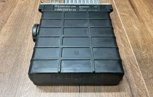 Mercedes-Benz E W124 Engine control unit/module 0055455732 0280800206