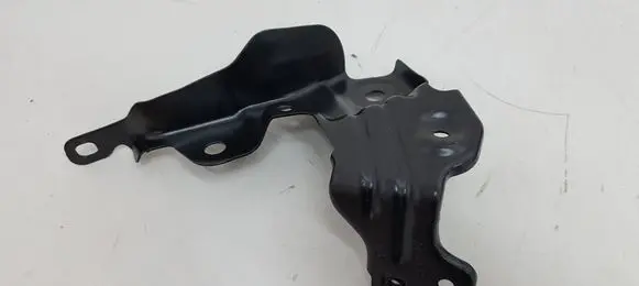 Fender mounting bracket