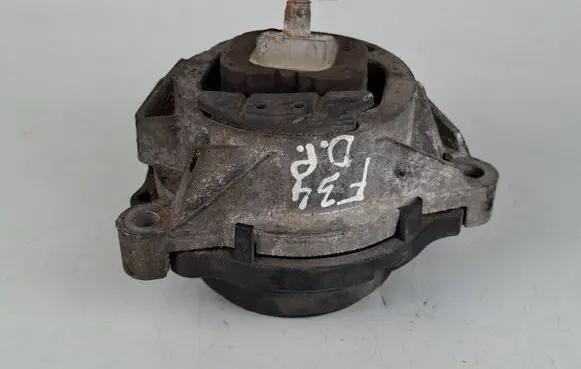 BMW 3 F30 F35 F31 Engine mount bracket 6856184 200416