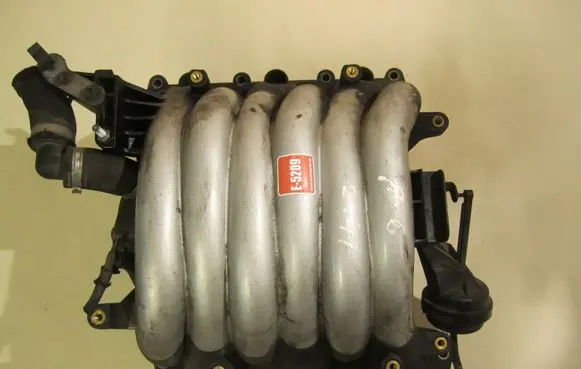 Audi A4 S4 B5 8D Intake manifold 078133223BF