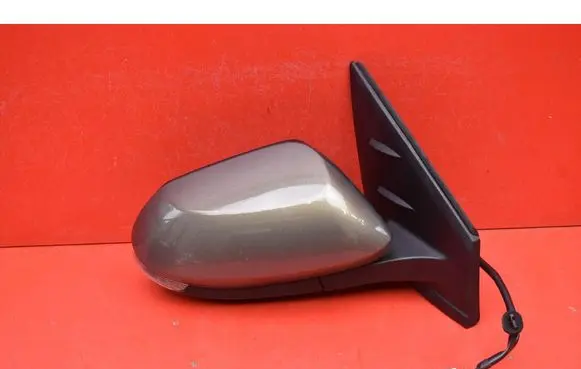 Toyota Yaris Front door electric wing mirror 049749