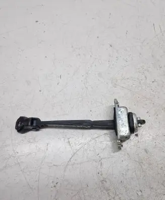 Chevrolet Captiva Front door check strap stopper