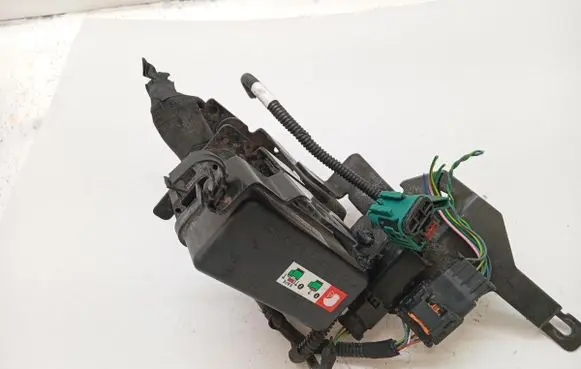 Peugeot 508 II Fuse box set 9820725480