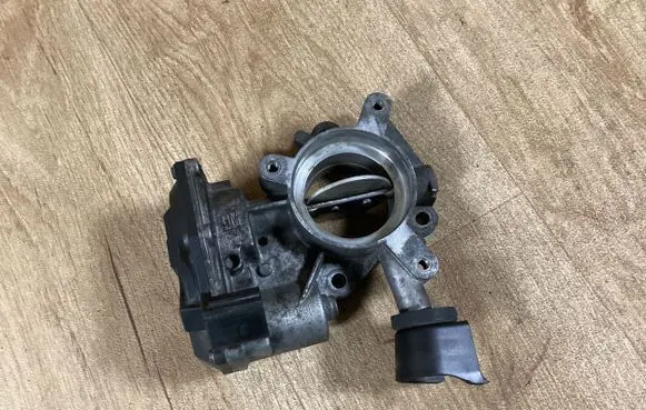 Opel Insignia A Throttle valve 55564164 50329302