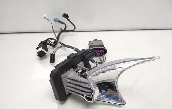 Mercedes-Benz A W176 Headlight part 1013002r