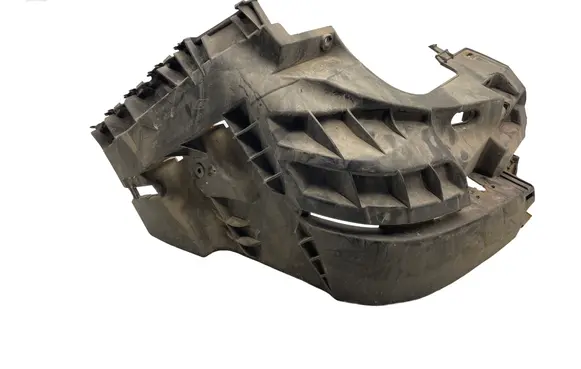 Front bumper mounting bracket
