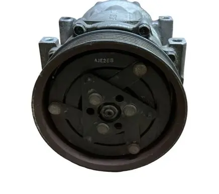 Nissan Qashqai Air conditioning (A/C) compressor (pump) 926009865R 07095805261