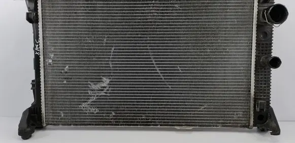 Mercedes-Benz GLK (X204) Coolant radiator A2045001503