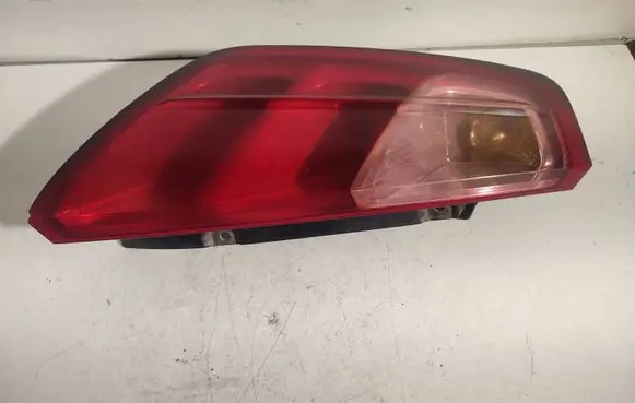 Fiat Punto (199) Rear/tail lights 51701589 B318 27460102