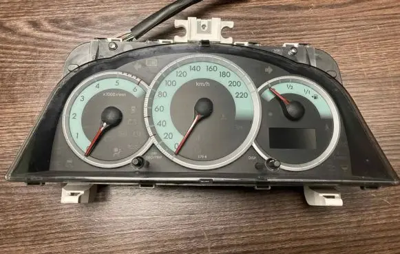 Toyota Avensis Verso Speedometer (instrument cluster) 838000F060M